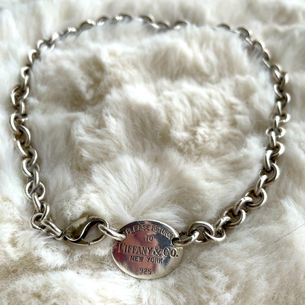 Tiffany & Co Oval Please Return to Tiffany's silver necklace